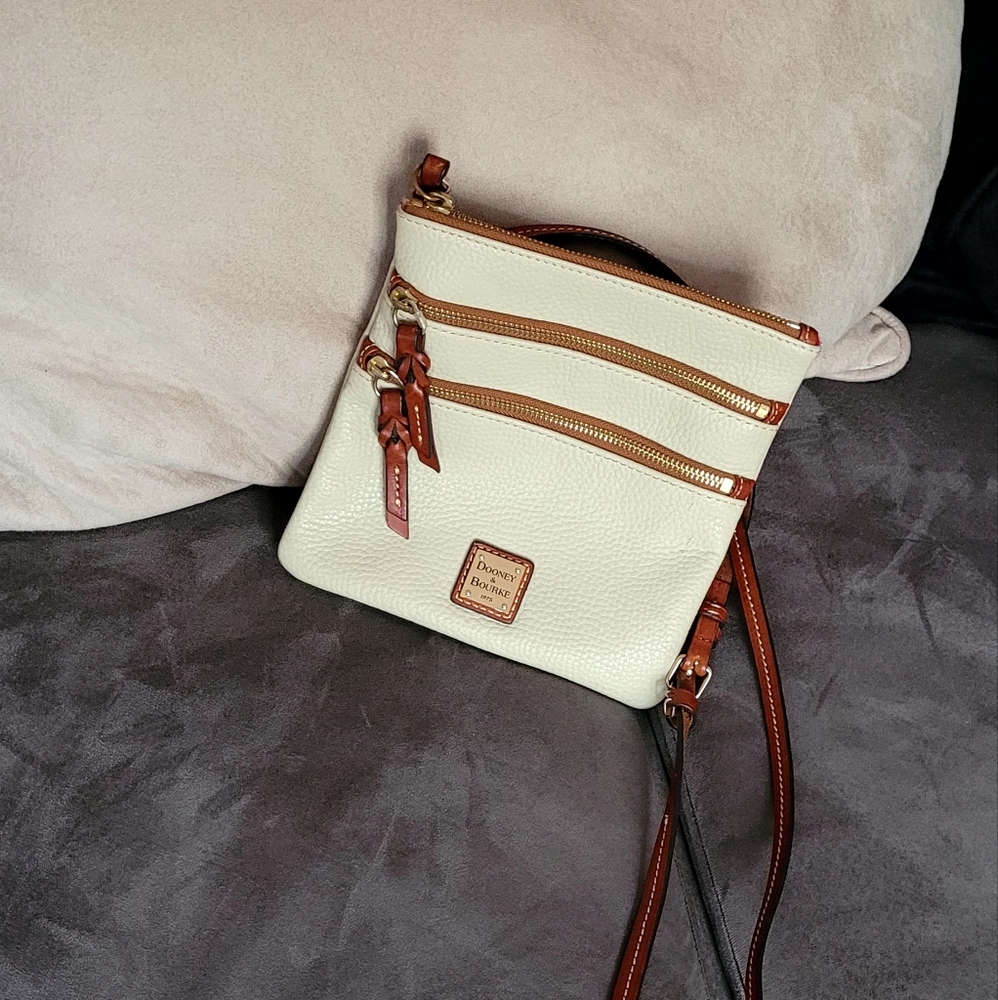 Douney and Burke The Pebble Grain CollectionPebble Grain Crossbody